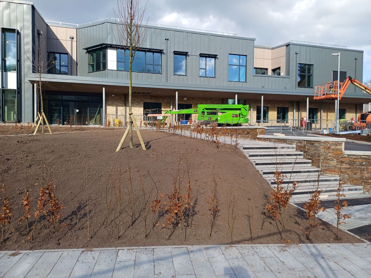 LandcraftUK's tweet photo. It's been twelve months since we completed the soft landscaping for Kier Construction around the new Velindre Radiotherapy Unit at Nevill Hall Hospital.The prolonged dry summer of 2025 proved challenging, both in establishing the seeded areas and keeping the planting alive! https://t.co/KUkdkbs4Ks