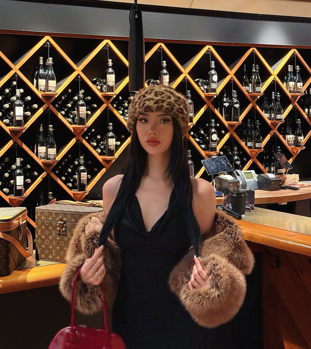 Velourash's tweet photo. Date idea: Go to a winery and flirt through passive-aggressive wine ratings because healthy communication ruins the tension. https://t.co/OIYLQlopMe