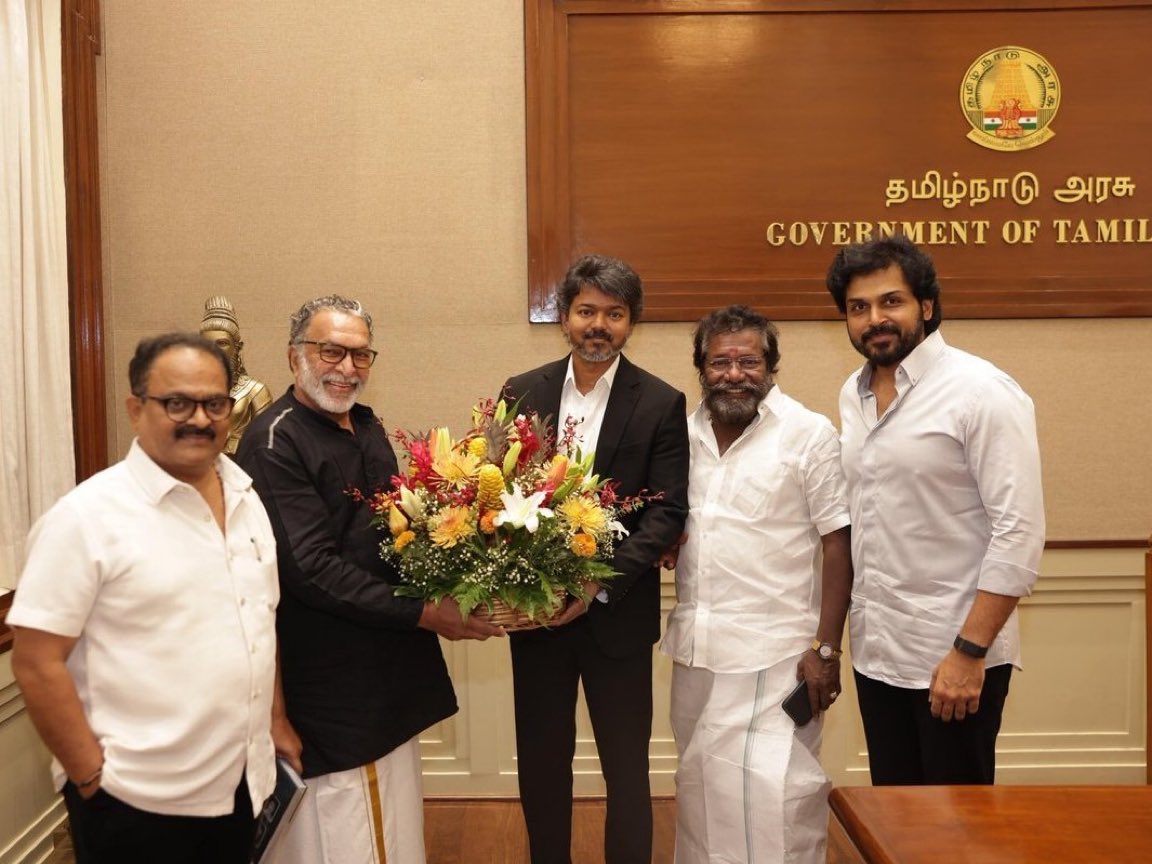 Ayyappan_1504's tweet photo. Nadigar Sangam Members Met TN Chief minister Vijay and Conveyed Their Greetings ❤️ https://t.co/62iZhdVmzq