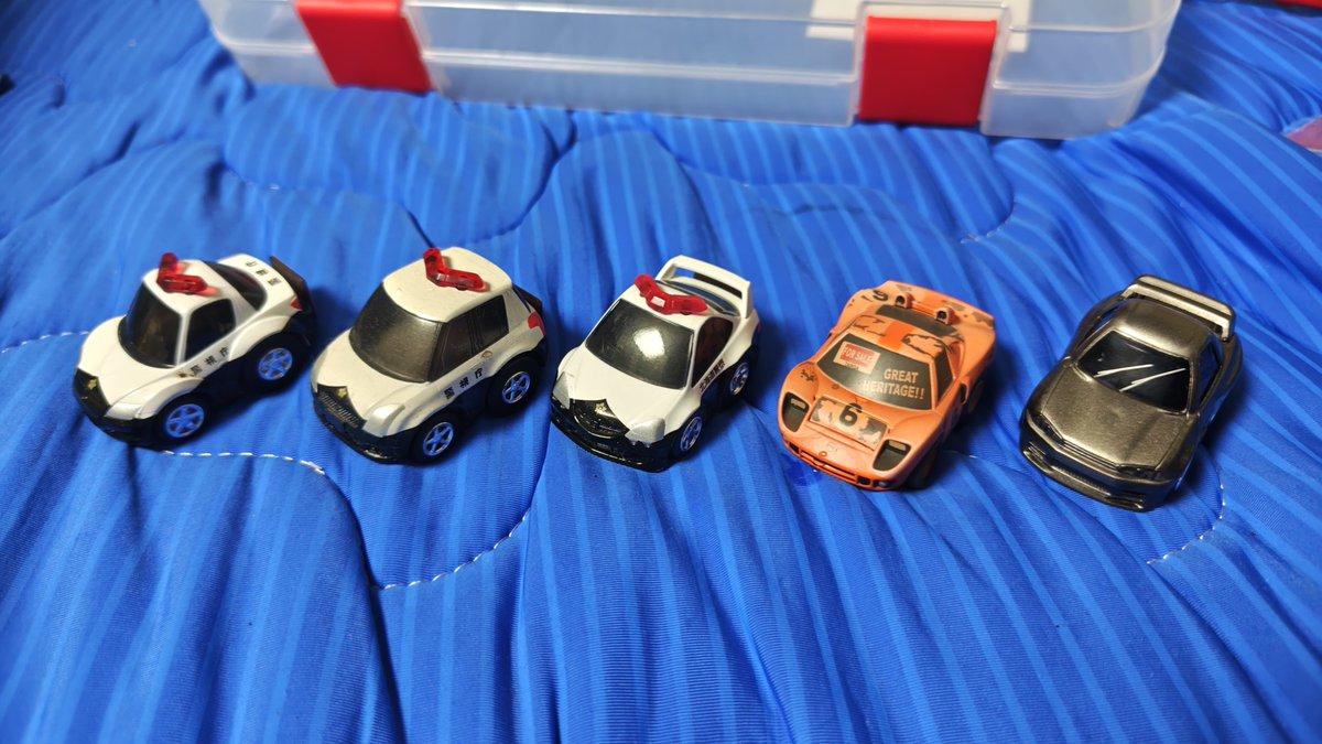 イオン限定 チョロQパトカーシリーズ 12台セット チョロQの方々 パトカーは全てイオン限定モデルの物になります。これ他