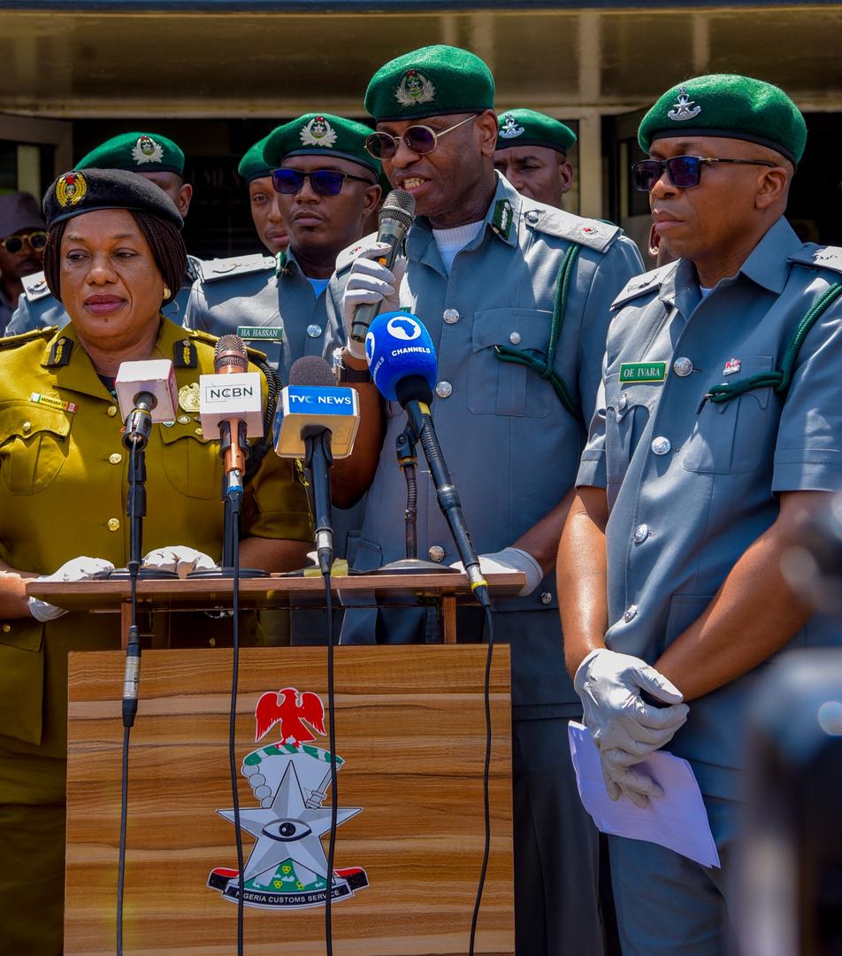 NIGERIA CUSTOMS tweet media