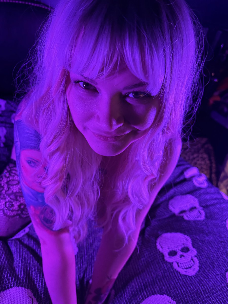 Steph Chainsaw 💜 tweet media