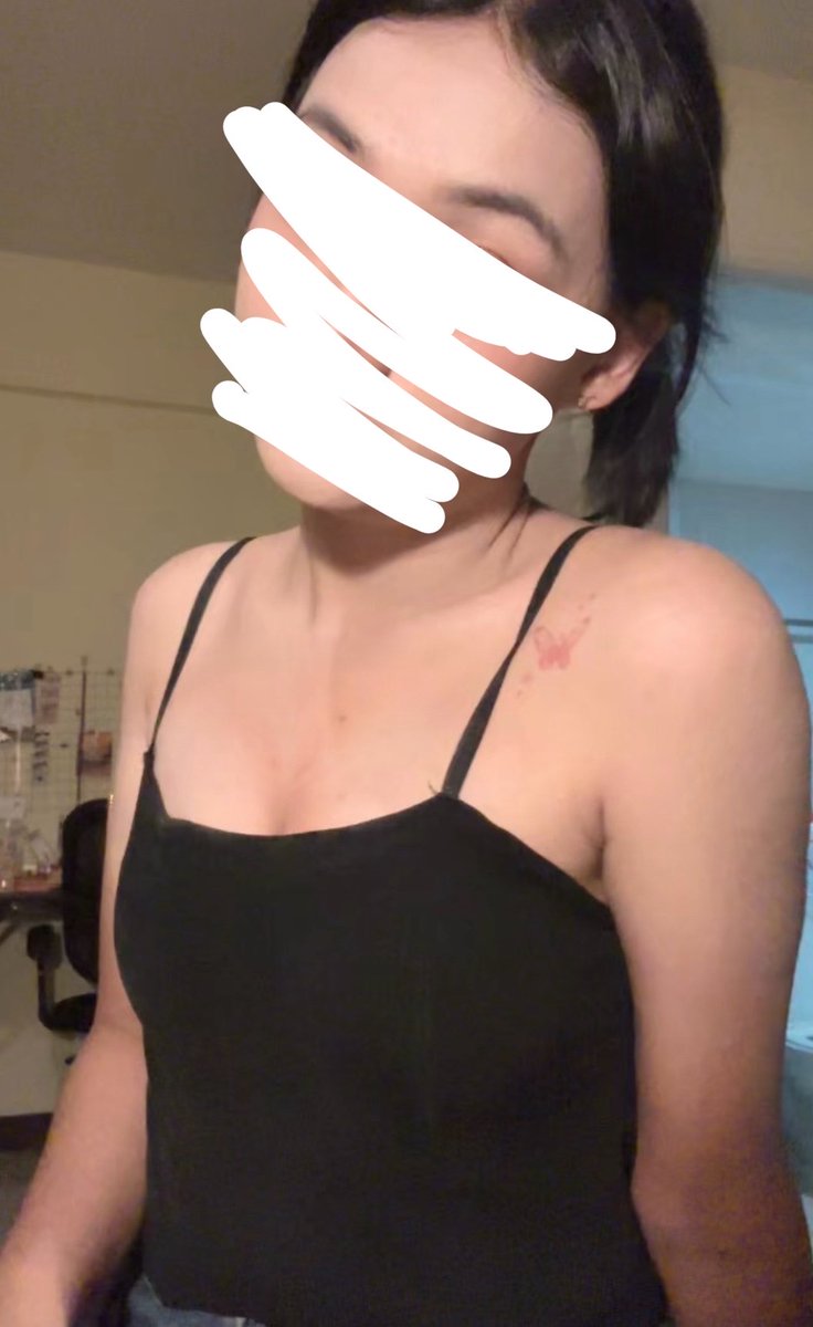 Exxxee.xee21 tweet media