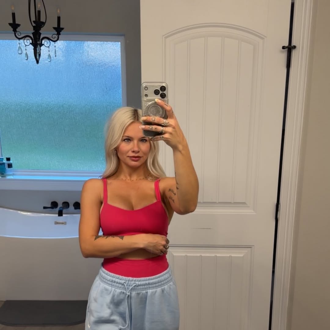 Taylor tweet media