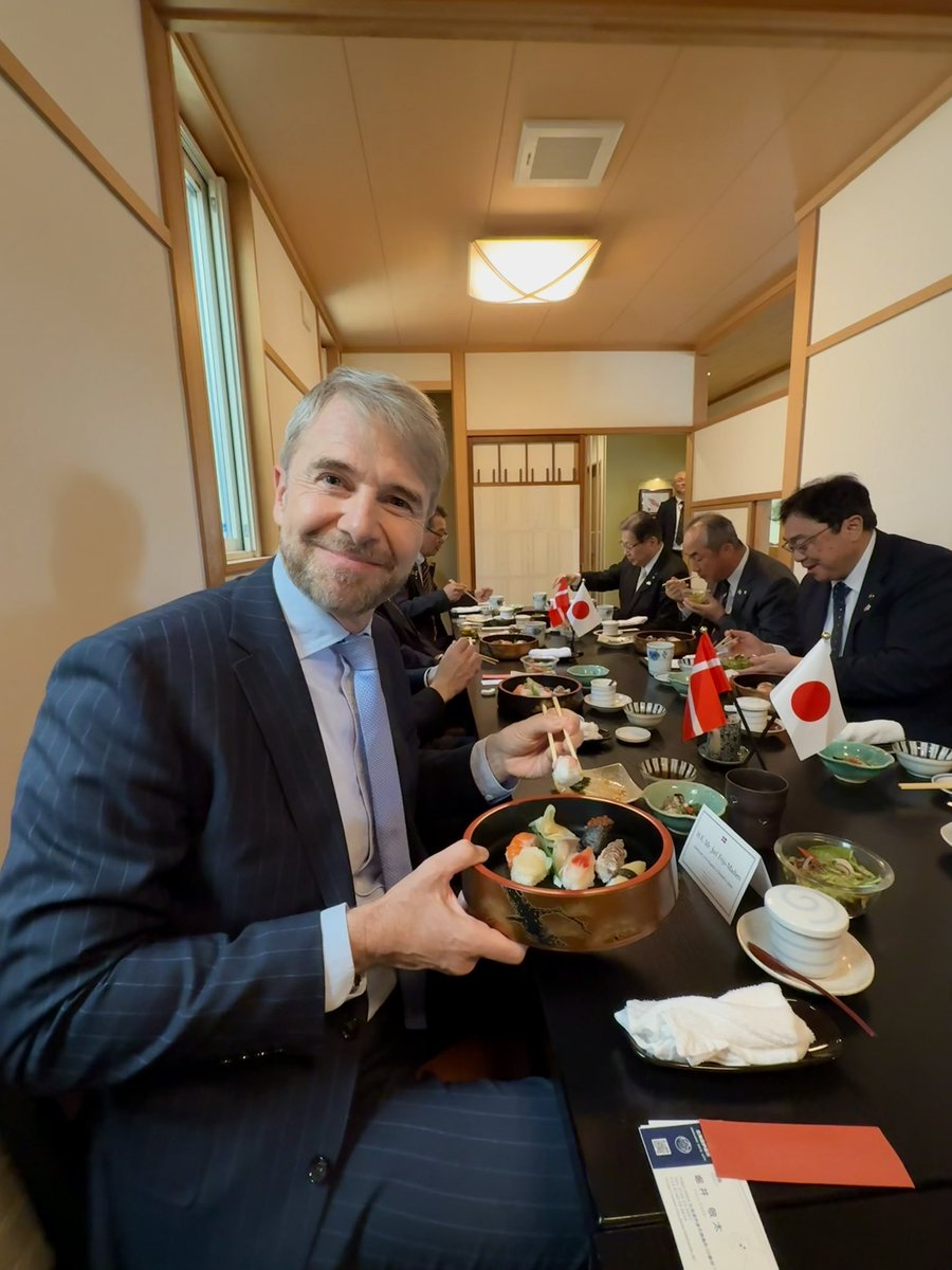 駐日デンマーク🇩🇰大使 Jarl Frijs-Madsenヤール・フリース=マスン tweet media