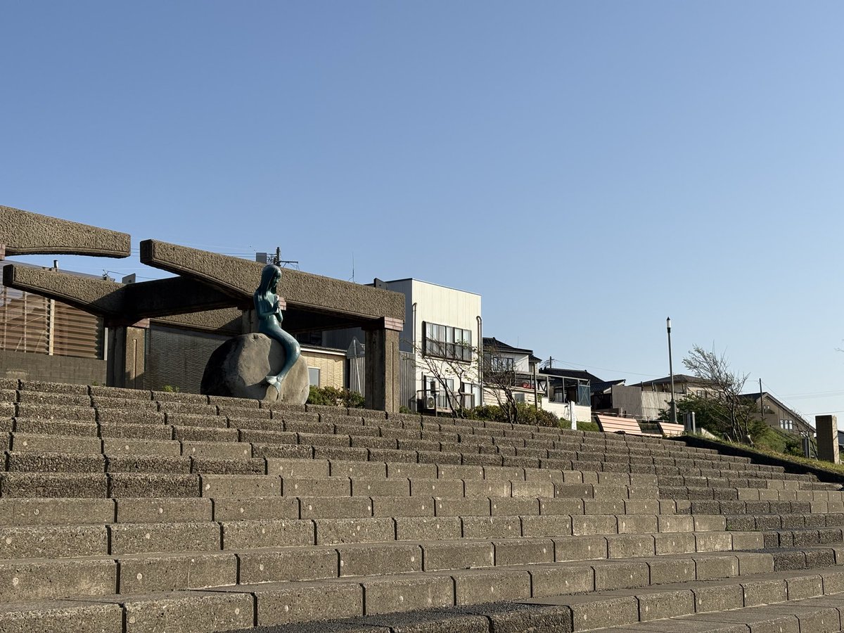 Hidebound205's tweet photo. 初めて直江津集合の現地に来てみた。
夕日めっちゃ綺麗に見えそうだな。 https://t.co/LXIu0KXBVv