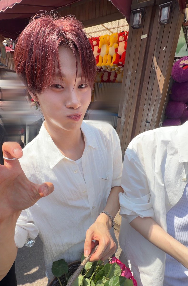 흐물이 tweet media