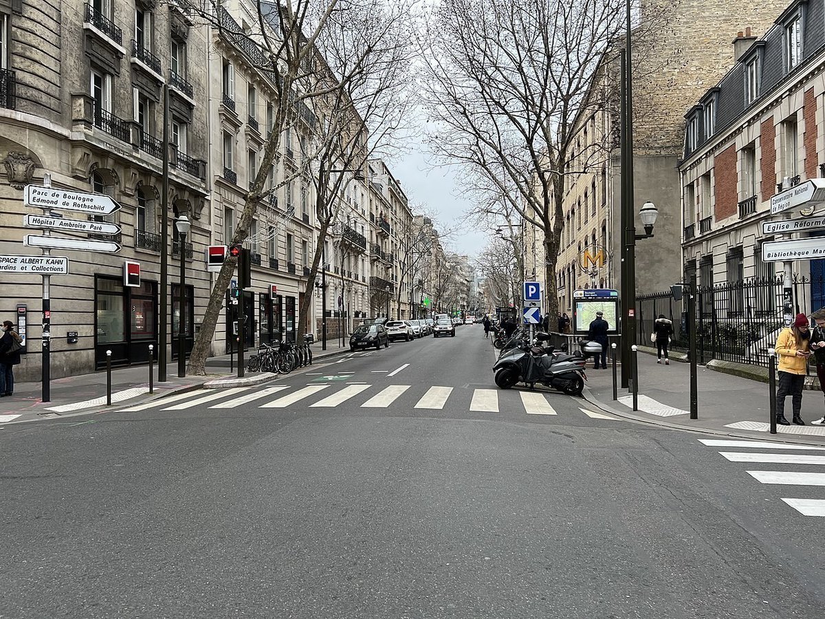 Fdesouche.com est une revue de presse tweet media