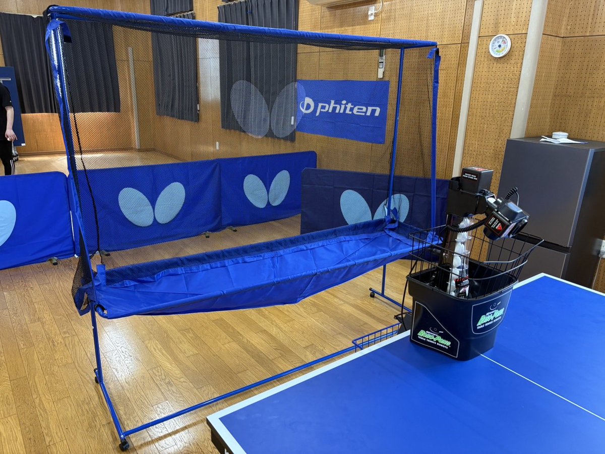 kinmedar's tweet photo. 株式会社会社タマス（BUTTERFLY）様より
吉山卓球センター🏓オープン記念に卓球台、ロボットマシーンなど沢山の品物をいただきました。大切に使わせていただきます‼️

#卓球　#吉山卓球　#株式会社タマス https://t.co/osJjRNGpCS