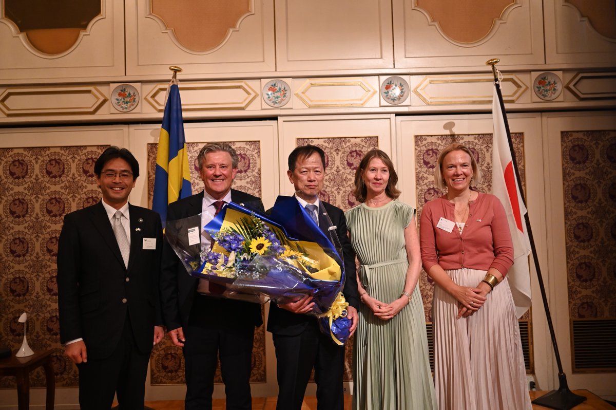 スウェーデン大使館 tweet media