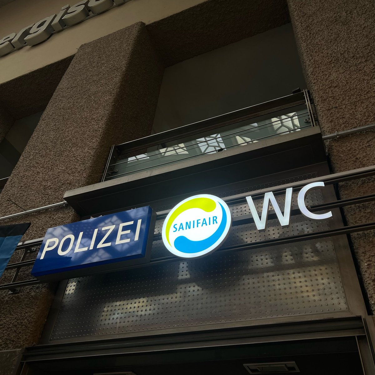 hoeligan4630's tweet photo. in karlsruhe kommt zusammen was zusammen gehört https://t.co/HOSRhLx4fJ