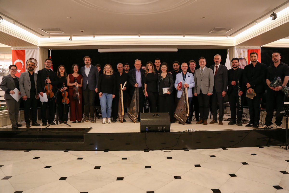 mguedutr's tweet photo. Kanunun izinde, sanatın ve geleneğin izinde unutulmaz bir gün…
Üniversitemiz Kanun Topluluğu tarafından, danışmanlığını Kibele Kıvılcım ÇİFTÇİ’nin yürüttüğü ve Gültekin Aydoğdu anısına düzenlenen “Kanunun İzinde: İcra, Söyleşi ve Atölye Günü”, gün boyu gerçekleştirilen söyleşi, https://t.co/jDYcXTxzsF