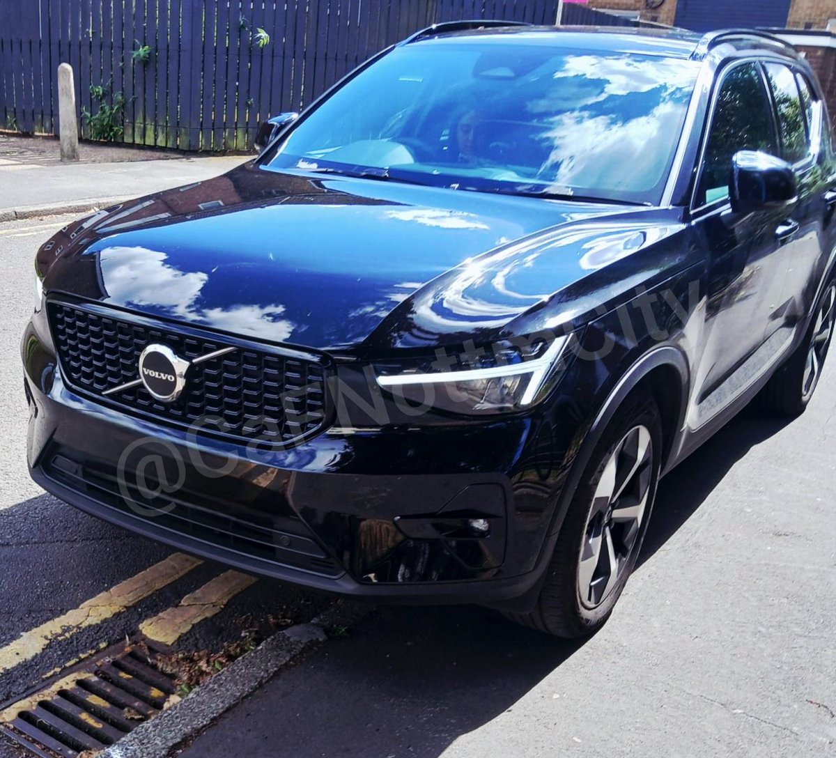 CaFNottmCity's tweet photo. Shouting & being abusive is one method to be investigated for #BlueBadge misuse; particularly when the officer simply asked to check the details the badge.
Driver was not the badge holder. Refused inspection request. Case open.
#KnowTheRules #Nottingham #RespectTheBadge #NBBAW https://t.co/kaeFk7QZp0