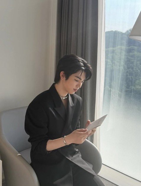 junsalchow's tweet photo. hello handsome https://t.co/1fElDlOFmI
