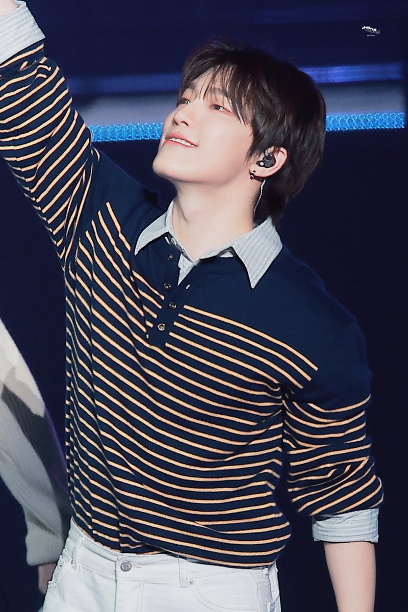 띵 tweet media