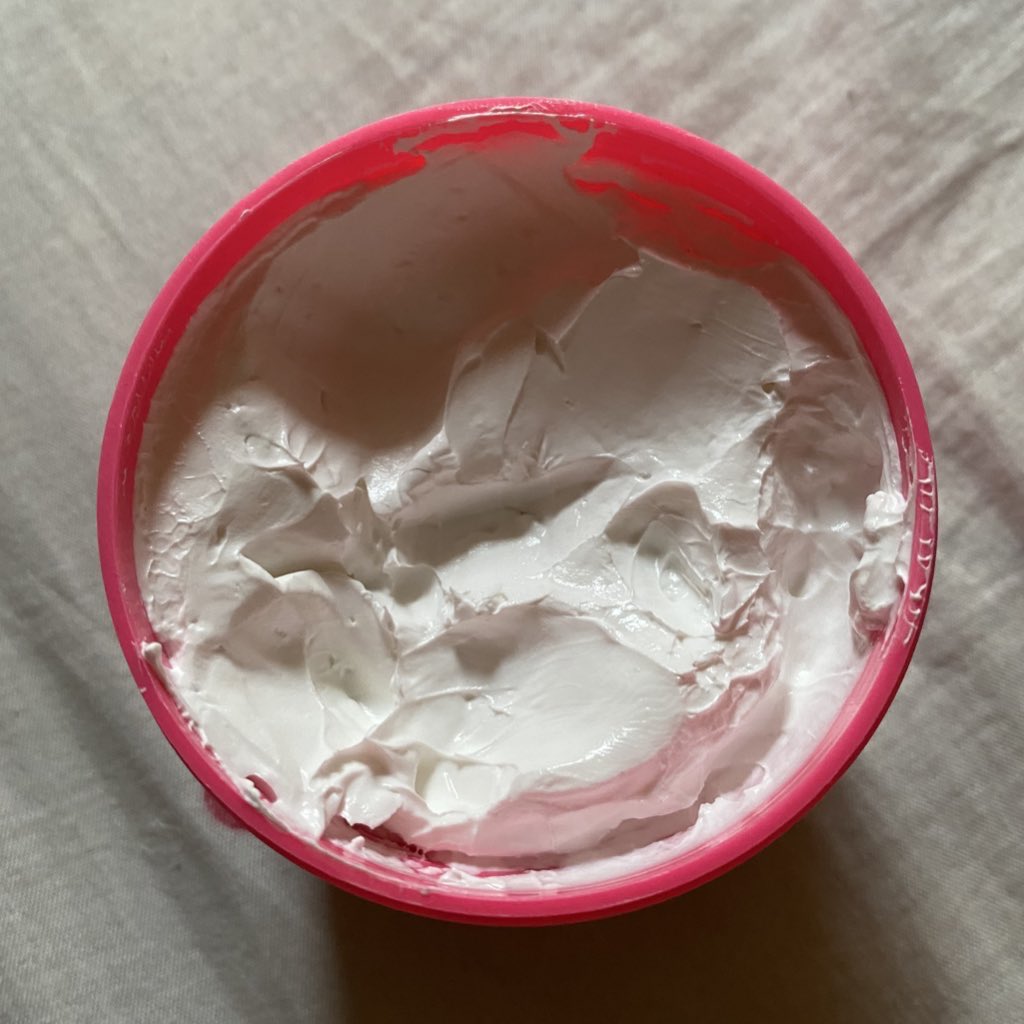 shopp_handeu's tweet photo. SETUJU💯 Body mask ini emang mantepp banget bjirr mana harganya juga murah plis😭🫶 https://t.co/uxz0v2el4i