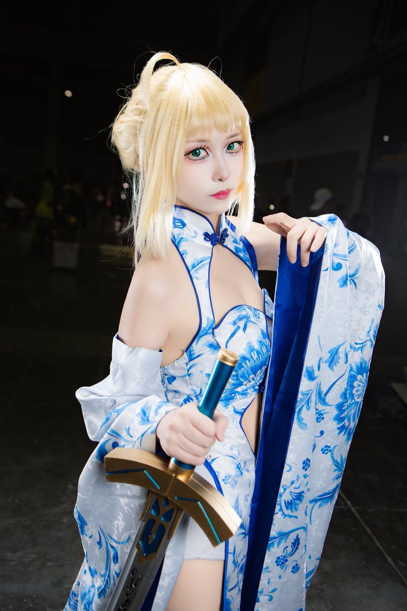 rosa_parkk's tweet photo. 세이버 코스프레
Saber cosplay
Saber同人青花瓷旗袍cos
#am03 #animemarket03 https://t.co/8qHPpoKDhv