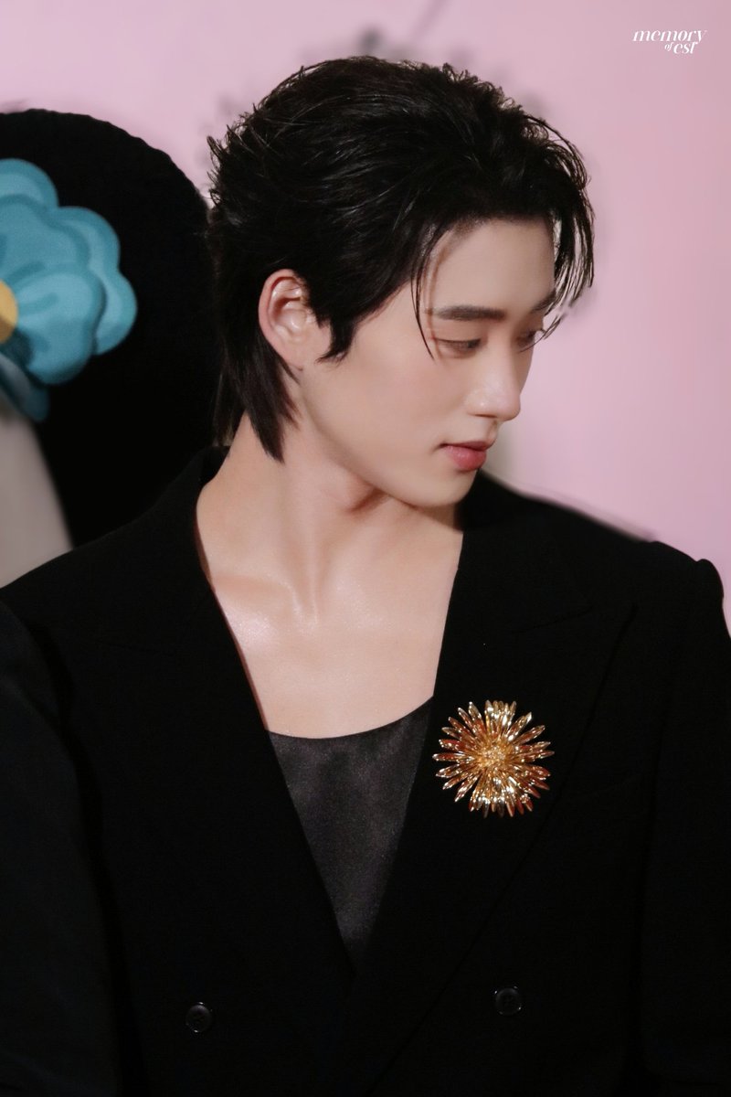 memoryofest's tweet photo. ✨️ 140526 ✨️
always shining bright like a star🌠 @EstRvp

WILLIAMEST WESLEY AT KAZZ
#KAZZAWARDS2026xWilliamEst 
#est_rvp https://t.co/5BhIkSSqXZ