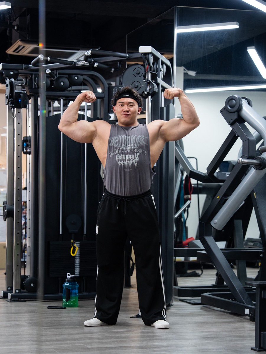 yuki_physique97's tweet photo. 19時にYouTubeあがるで

https://t.co/4sVLzffuuD https://t.co/iQE5AYGNCI