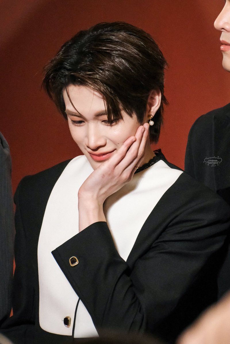 ૮₍ ´• ˕ • ₎ა ตั๊กตั๊ก🐬 tweet media