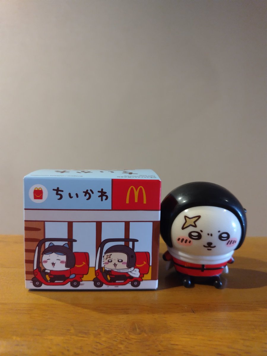fumemoto's tweet photo. ラッコ師匠が出て嬉しい☺️
公式アプリ→クーポン
この方式だと急がなくても
安心して買えますね☺️
ほしい方みんながget
できてますように🛐
#ちいかわ #ハッピーセット
#ラッコ　#デリバリークルー https://t.co/DsctApoolN