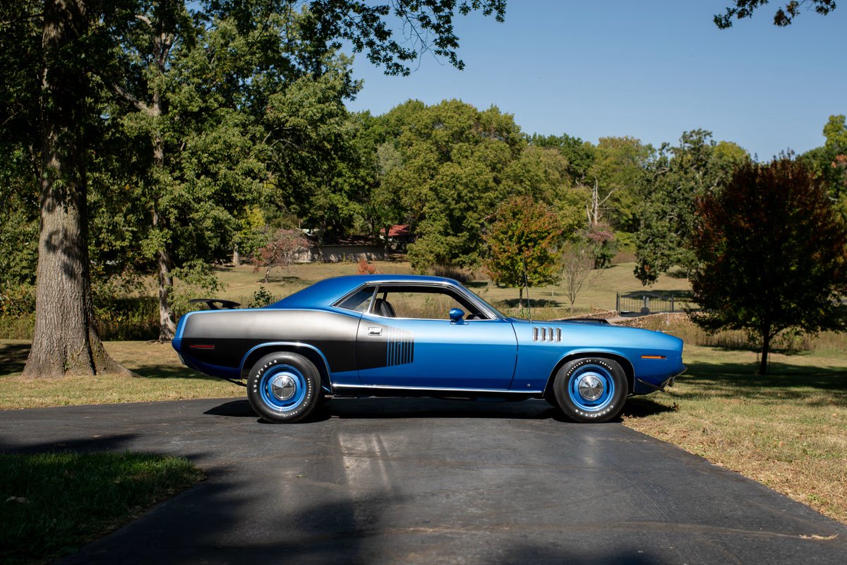KingOfMopar1's tweet photo. 1971 Plymouth Hemi Cuda https://t.co/R25EtiRAE7