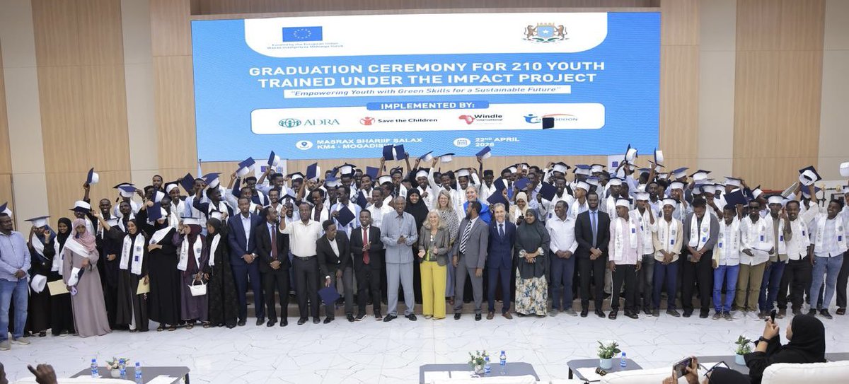 francescaDM_EU's tweet photo. On this YouthDay, 🇸🇴 is entering a new political phase. Talks aim to agree the way fwd on elections: a realistic model,  inclusive at its ❤️, where 🧕and youth voices can be heard. 
I look forward to a joint statement later today, with a clear timeline for a peaceful transition. https://t.co/2VjqippCsF