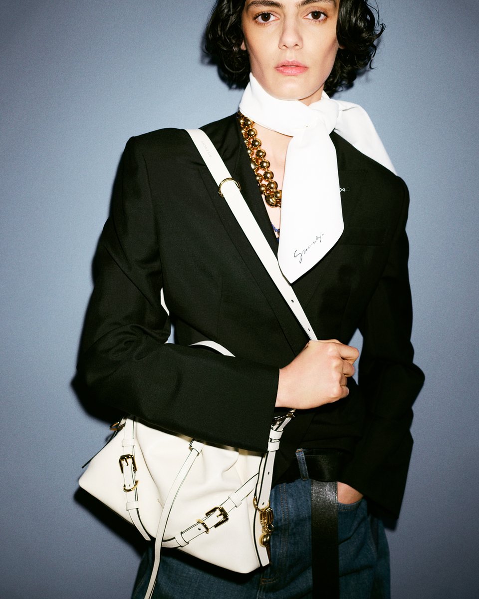 GIVENCHY Japan tweet media