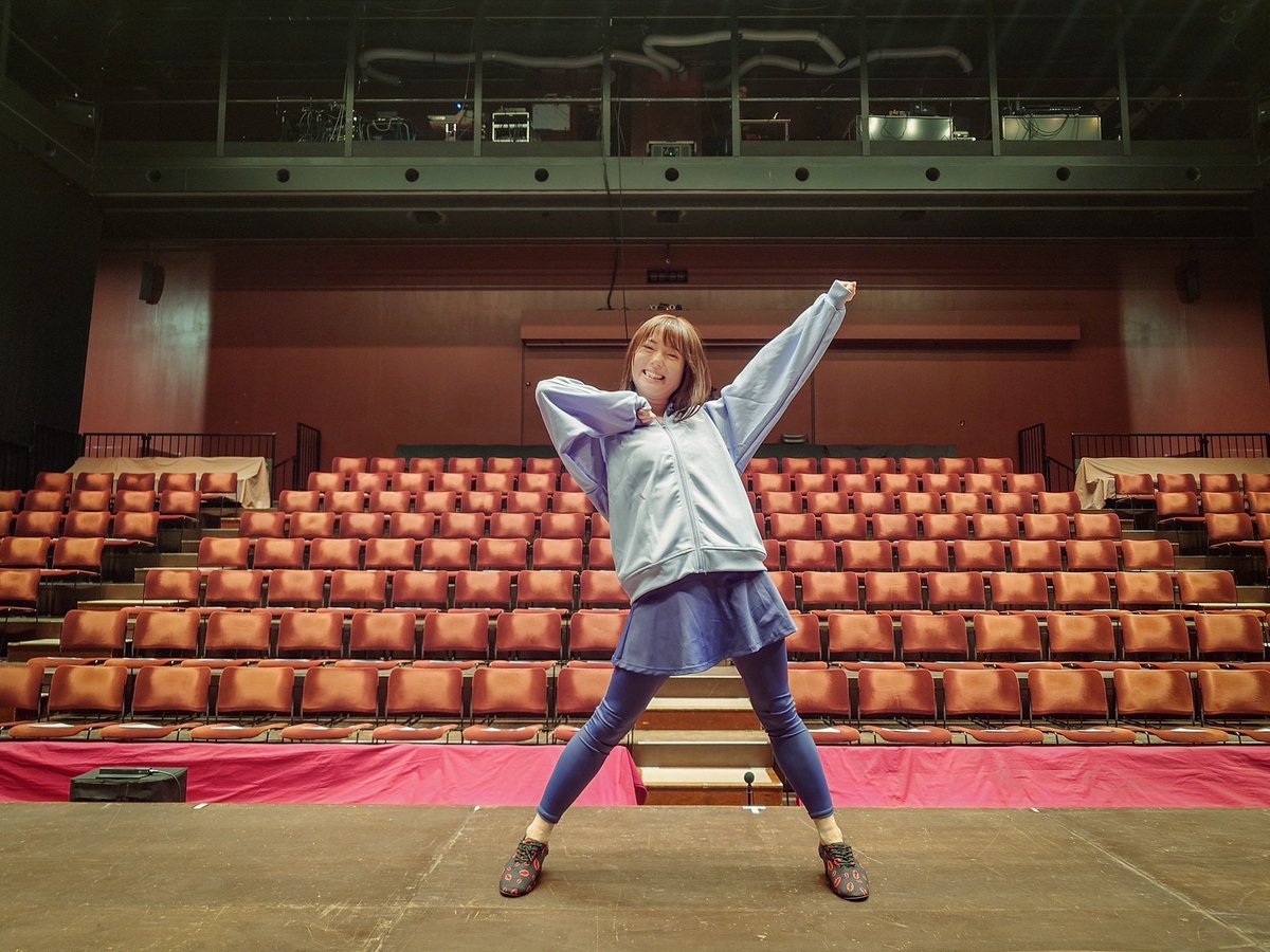 gekidal's tweet photo. ■陽向さとこ
出会いは『ホテルミラクル5』。
ストイックさと柔軟さを併せ持ち、楽しくポップに坂本の新作『ミラクル戦隊』を立ち上げてくれました。

ここ3年くらい、太陽のような明るさでだるめしあんの現場を照らし続けています。
ご縁があり、この度劇団員になりました。
期待しています！ https://t.co/yMY4za2R38
