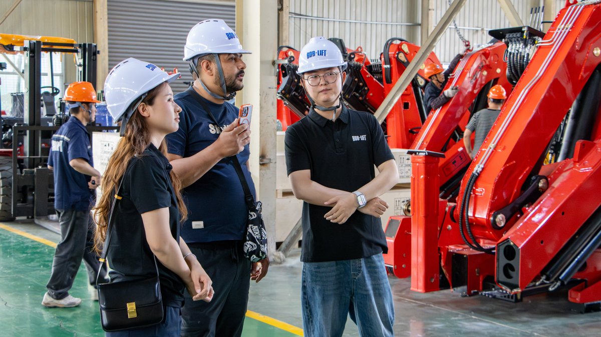 LiftBob3672's tweet photo. BOB-LIFT welcomed customers from Algeria to our factory for an on-site visit.they learned more about our production process, product details, and manufacturing strength.
#BOBLIFT #FactoryVisit #AlgeriaCustomer #CustomerVisit #CraneManufacturer #TruckMountedCrane #LiftingEquipment https://t.co/GVKGoZOzof