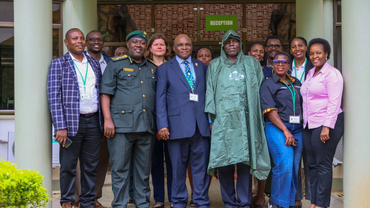 ugwildlife's tweet photo. UWA yesterday received 116 rain ponchos from ESTOA to support ranger operations in Bwindi Impenetrable National Park. The gear will support frontline rangers conducting gorilla tracking and conservation duties in park’s challenging rainy conditions. #ConservingForGenerations https://t.co/Giiw8mDY1h