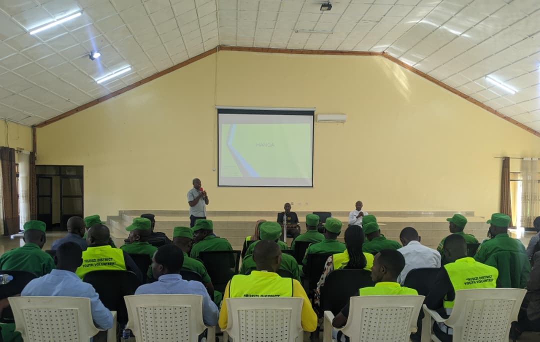 YouthRusizi's tweet photo. 15/5/2026 guhera 9h30 muri Salle y'Akarere ka Rusizi hari kubera Amahugugurwa yateguwe na Minisiteri y'Umutekano Hari guhugurwa abakuriye  Komite zo Kwicungira Umutekano (Community Policing Committees - CPCs)@RwandaLocalGov @RusiziDistrict @Rwandapolice @RwandaYouthVol1 https://t.co/I1O17ZYamm