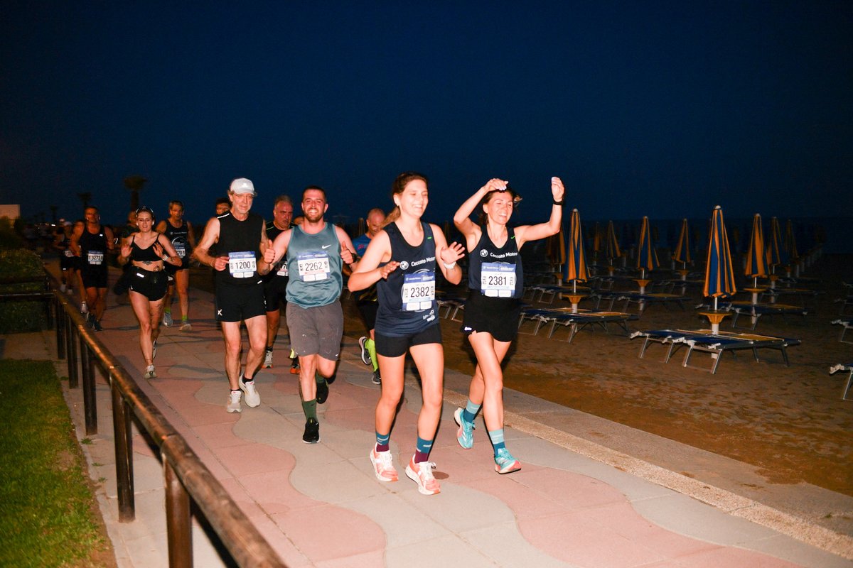 Venicemarathon's tweet photo. #Moonlighthalfmarathon Domani a Jesolo scatta la 15^ Longato Moonlight Half Marathon &amp; 10K, la 2^ Rollerblade® half marathon e 6^Alì Family Run. Sono attese complessivamente oltre 8.000 persone. Leggi di più  https://t.co/E7yM9m3mkQ https://t.co/q2FV0tTvyN