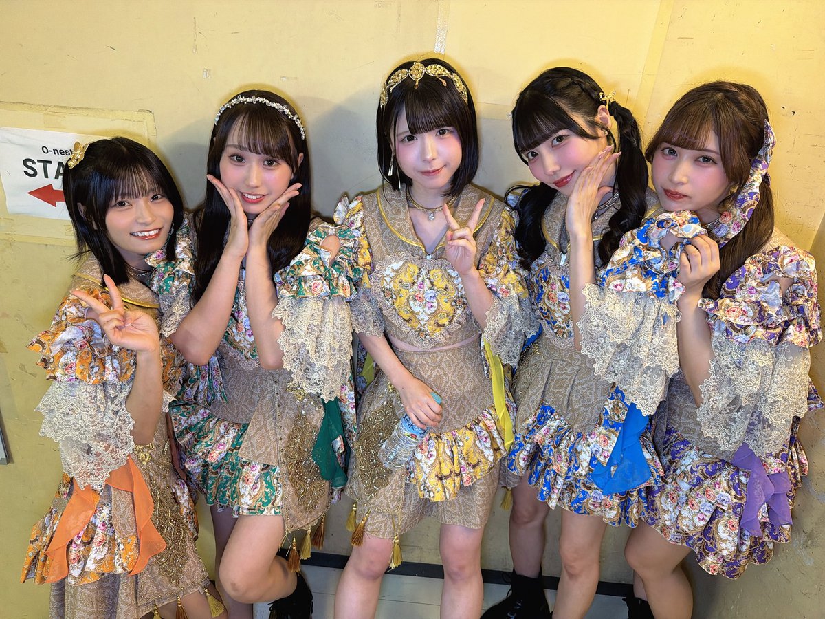 maneki_kecak_x's tweet photo. 【お知らせ】明日2026年5月16日(土)は品川インターシティホールにて『アイドル甲子園 in 品川インターシティホール」supported by My-th -DAY1-』に出演いたします⚾️🪽

🎤ライブ 15:40-
📸特典会 16:25-
※公式Tシャツ着用でスタンプ2p🎁

チケットは現在発売中です🎫
∟ https://t.co/sHrOVPBO7b

インターシティ全力で盛り上げていきます❤️‍🔥
是非遊びに来て下さい🤍🤍

#アイドル甲子園