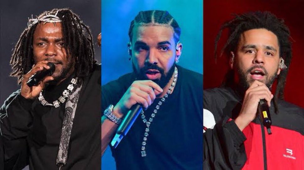 tyorigino's tweet photo. Drake が新曲でBig 3論争について言及

🗣️「そもそもBig 3なんてどうでもよかったんだ」

🗣️「キッチンに料理人が多すぎた。最初からまとまりなんてなかったんだ。」

トップクラスのラッパーが3人も同じ王座を奪い合えば不安定な関係になるのは避けられなかったという意味だと考えられる https://t.co/Hrkb04iruD