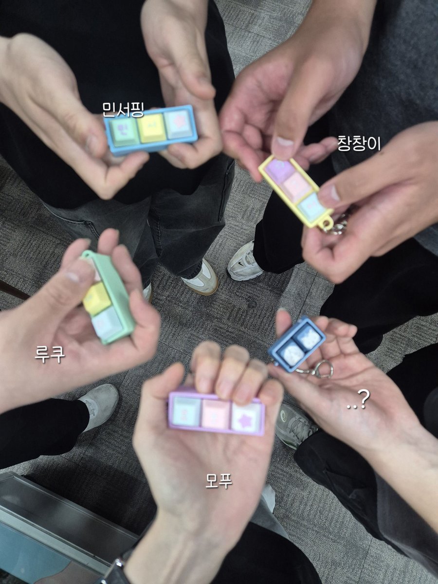 모푸 tweet media