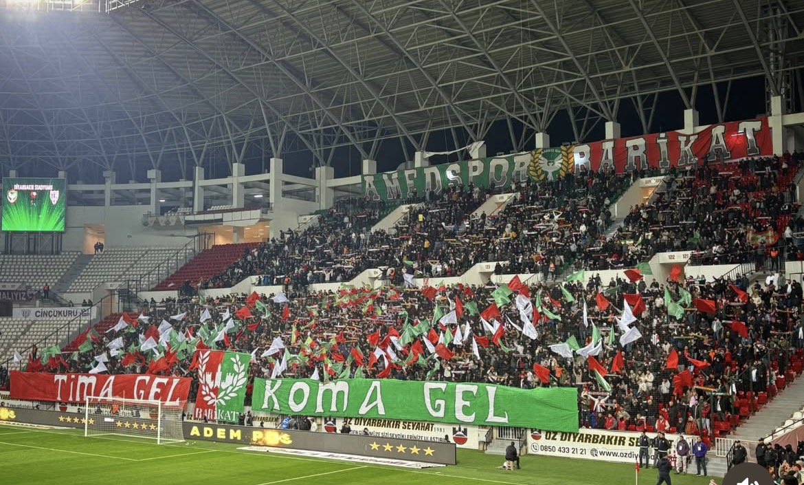 vey2e1's tweet photo. Cumartesi gecesi 2026-27 sezonu için tribün çalışmalarımızın startını vereceğiz.
Bu doğrultuda eleştiri, şikayet ve öneriniz varsa lütfen belirtin.
•@barikatuni 
•@Barikatciwan 
•@barikatlisee https://t.co/l95PZm0BDb