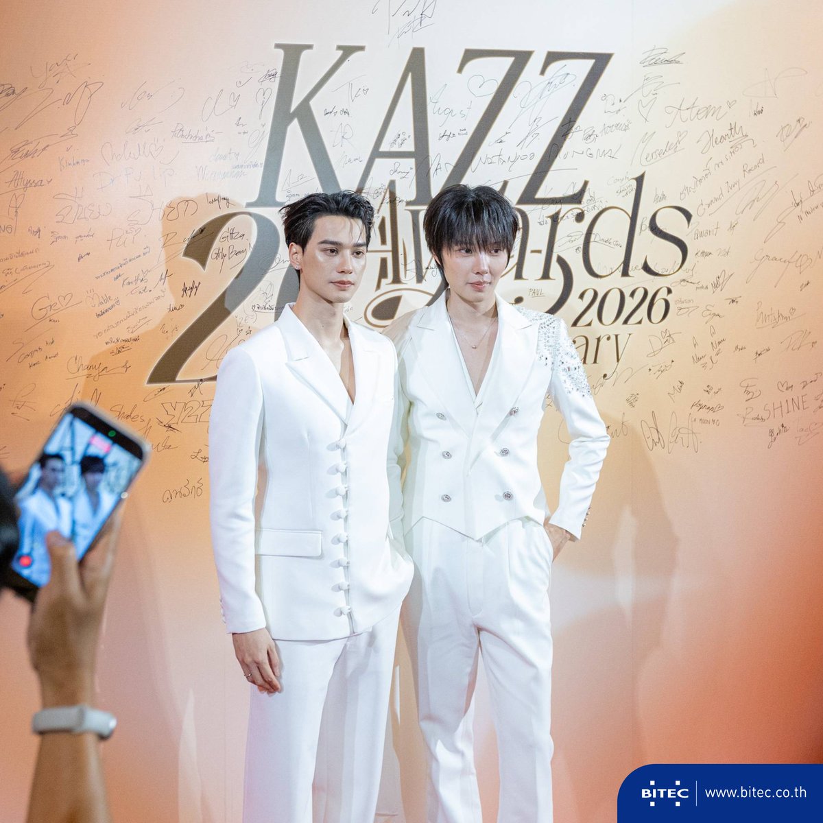 bitec_official's tweet photo. รวมโมเมนต์สุดประทับใจจาก KAZZ AWARDS 2026 20th ANNIVERSARY งานประกาศรางวัลครั้งยิ่งใหญ่จาก KAZZ MAGAZINE
.
รายละเอียดเพิ่มเติม : @Kazzmagazine 
#KAZZAWARDS2026 #KAZZMAGAZINE  #BITEC #BITECEvent #BITECExhibitionandEventhalls https://t.co/OPbEa9eQu4