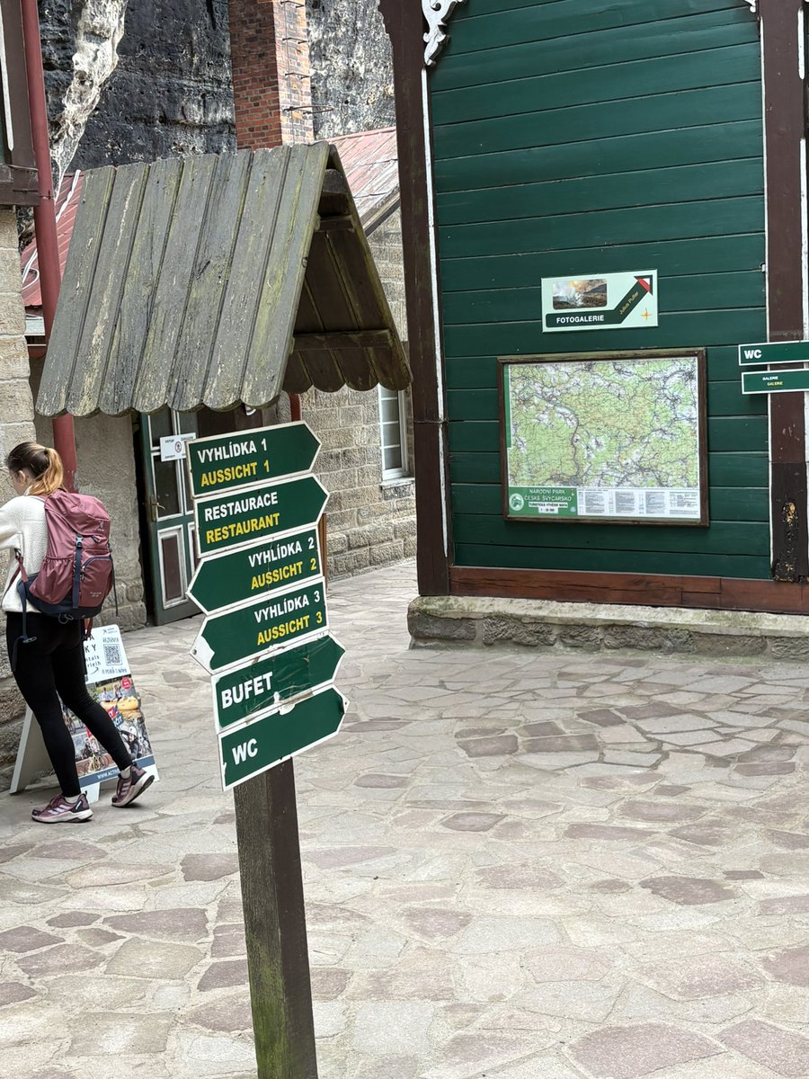 ufleku tweet media