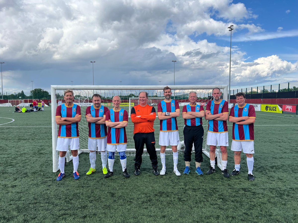 FarnhamTownFlares tweet media
