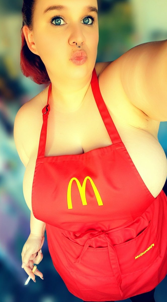 FastFoodSophie tweet media