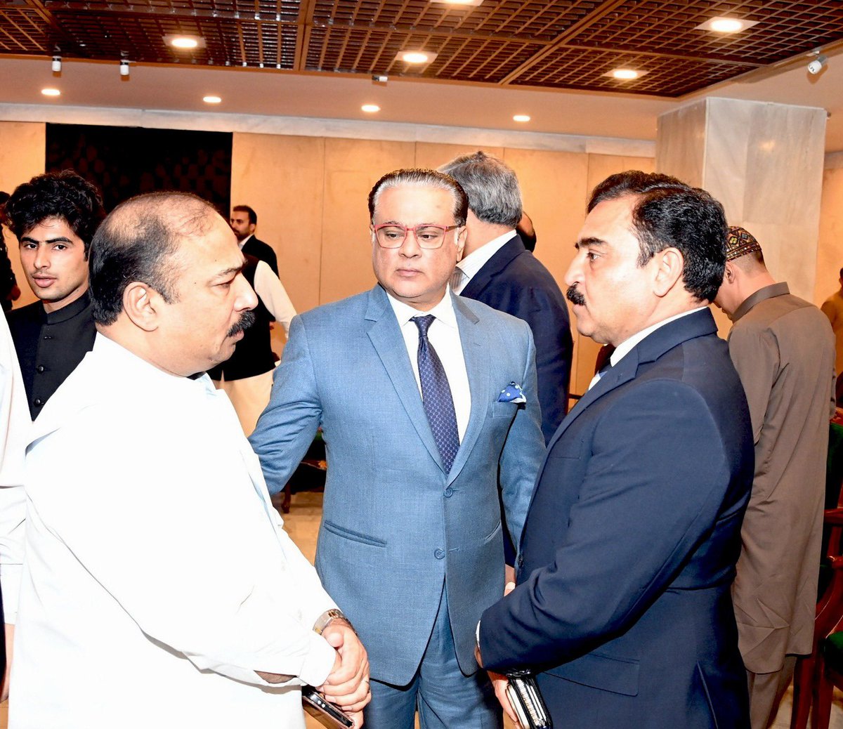SPerwani's tweet photo. عوام کی آواز بن کر اصلاحات، شفافیت اور بہتر نمائندگی کے لیے سرگرمِ عمل، ایم این اے سنجے پروانی قومی اسمبلی میں مثبت اور مؤثر قانون سازی کے عمل میں اپنا فعال کردار ادا کر رہے ہیں۔

#SanjayPerwani #MNA #NationalAssembly #Pakistan https://t.co/O3uKElZNqK
