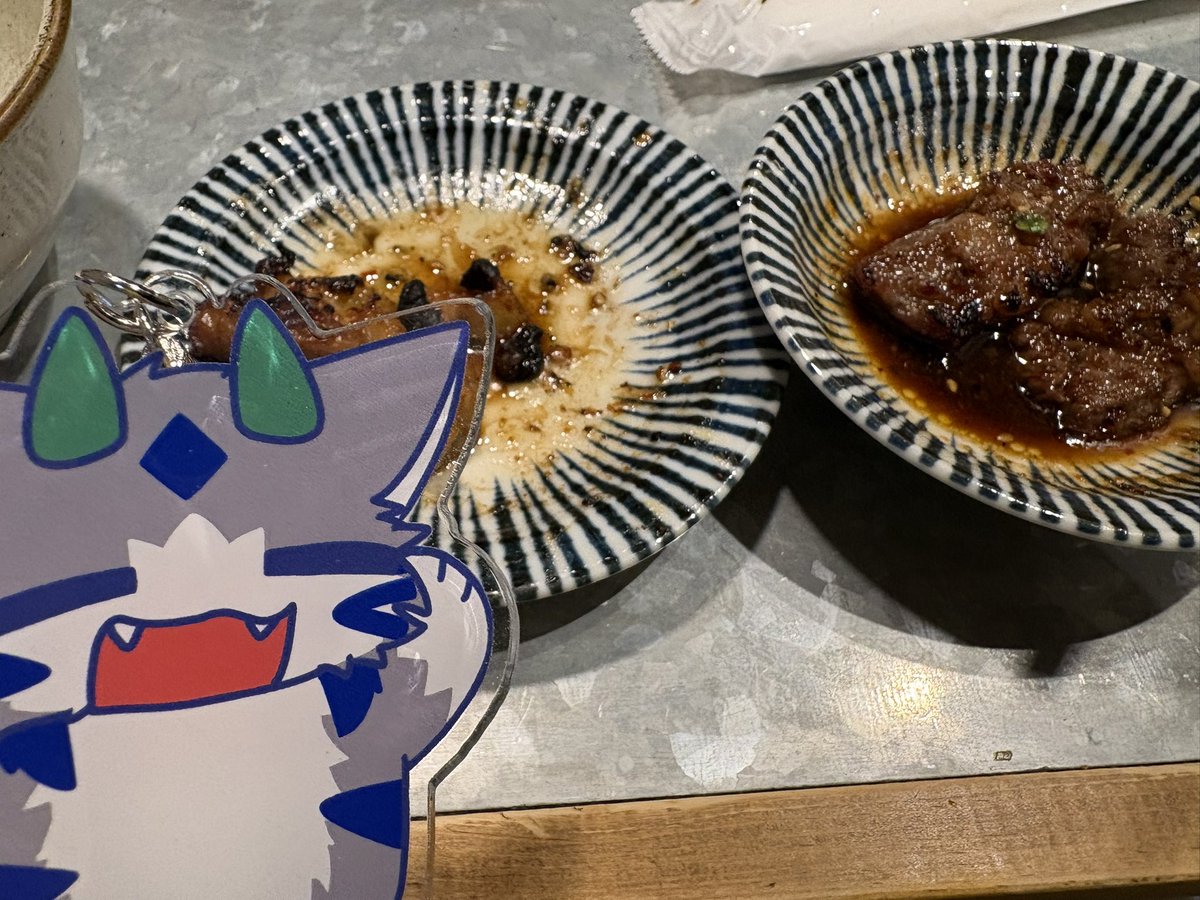 フロンド tweet media