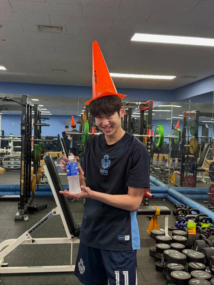 로비 🩵 tweet media