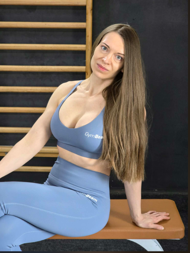 Lara tweet media