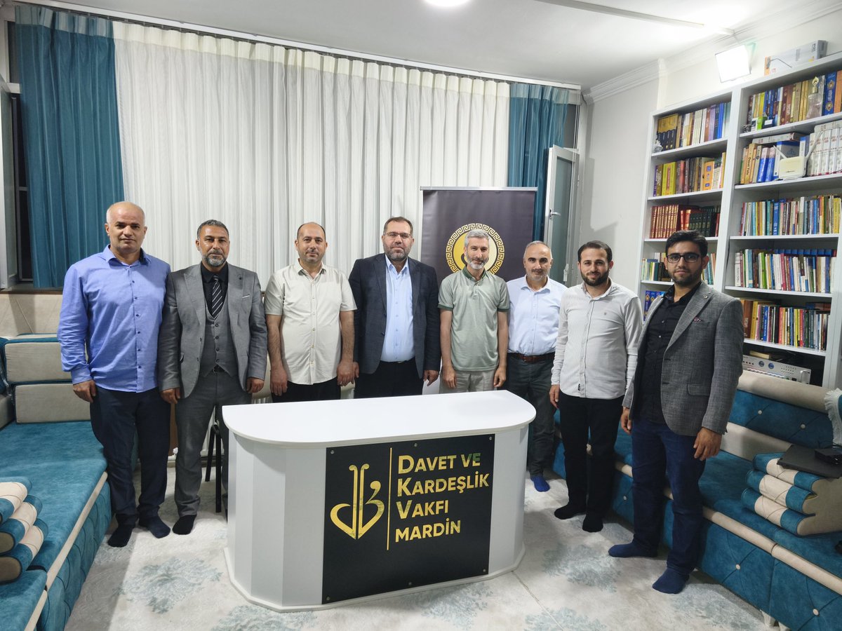 dkv_org's tweet photo. Vakıf Başkanvekilimiz Ali Kılıç ve beraberindeki heyet Mardin ve Kızıltepe temsilciliklerimizi ziyaret ederek bölgedeki çalışmalarımıza ilişkin fikir alışverişinde bulundu.

Gerçekleştirilen ziyaretlerde yürütülen faaliyetler değerlendirilmiş,  yeni çalışmalar ele alınmıştır. https://t.co/vhC1cxsmuC