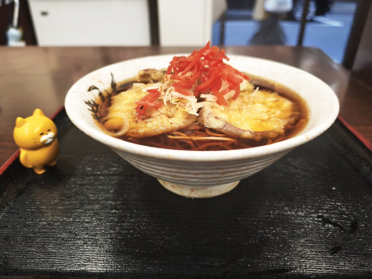 nekotarobox's tweet photo. そばよし
野菜天そば
570円
お得すぎる野菜天😆うますぎた🤤
#立ち食いそば
#そば屋
#路麺
#そばよし
#京橋
#ノラネコぐんだん
#MINGT
#インプレッサ https://t.co/dtTofDgQcI