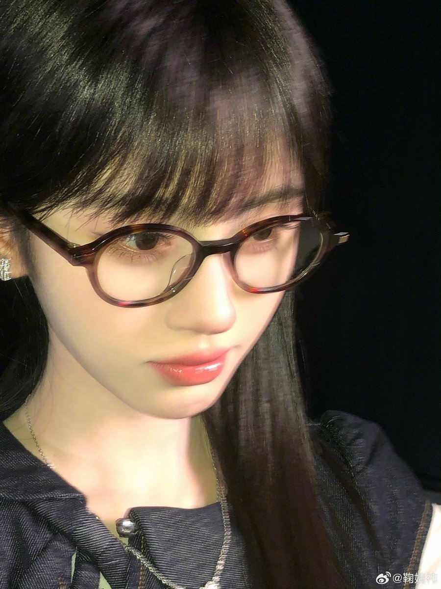 Ju Jingyi 鞠婧祎 tweet media