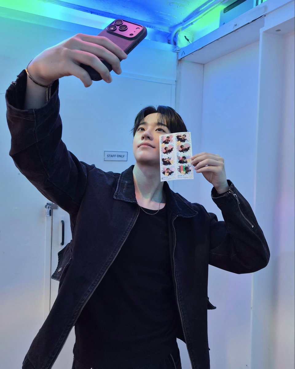 금돌 tweet media
