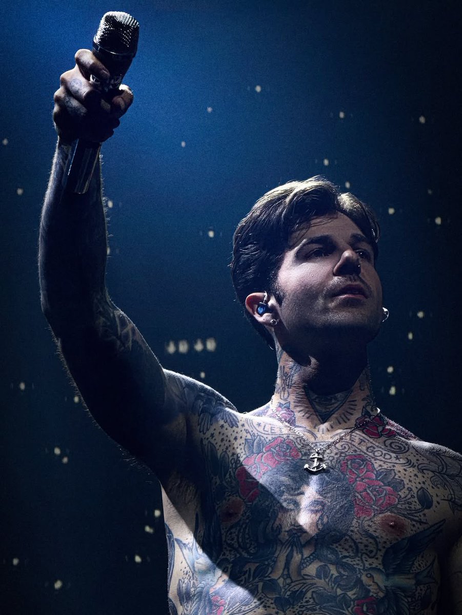 jesse rutherford pic tweet media